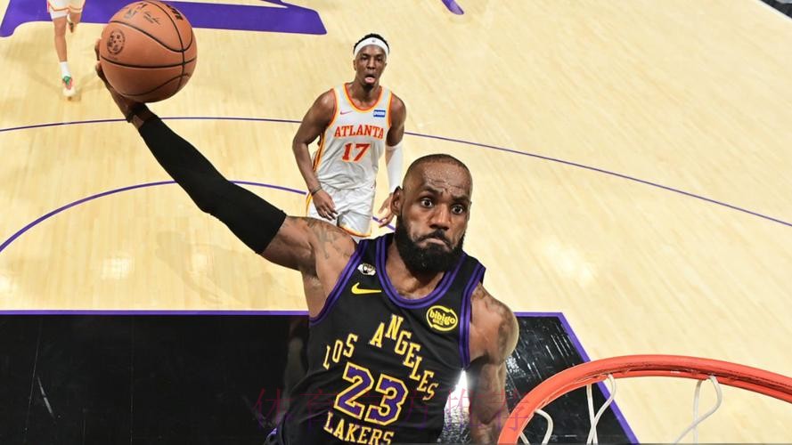 41岁詹姆斯晒照发声：不管你是爱我还是恨我 你们都会记住我